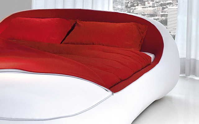 Zip-Bed-futuristisches-Designer-Bett-mit-Reißverschluss-weich-gepolstert