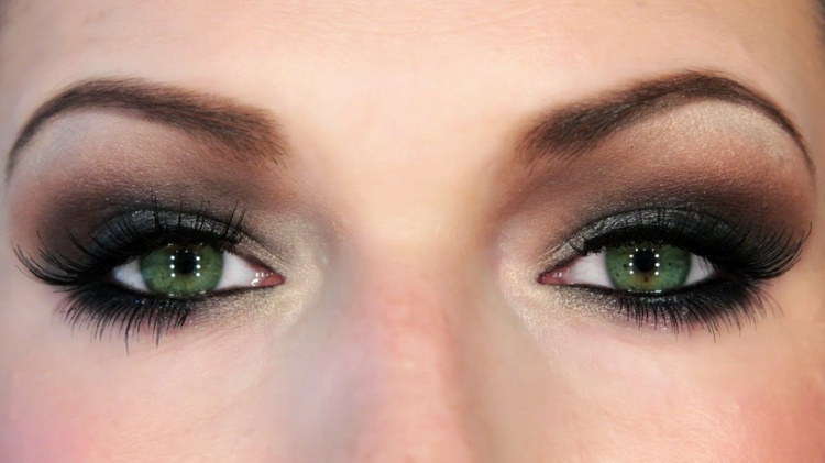 grüne Augen Lidschatten auftragen rauchige Augen