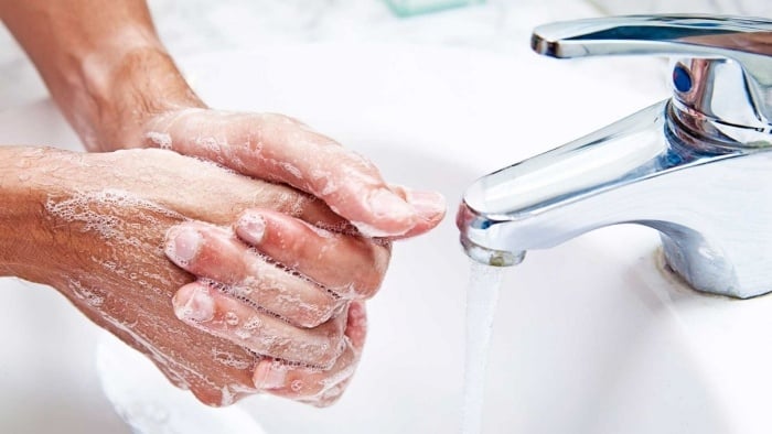 hände-waschen-schutz-vor-Gastroenteritis-tipps-gesundheitspflege