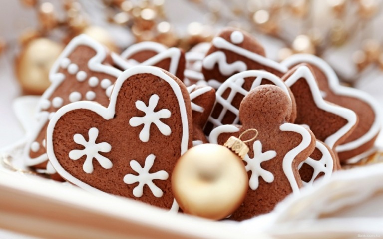 köstliche weihnachtsplätzchen lebkuchen glasur weiss dekoration