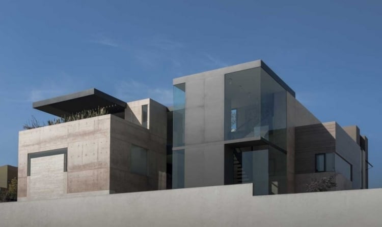 modernes einfamilienhaus fassade-sichtbeton-glas