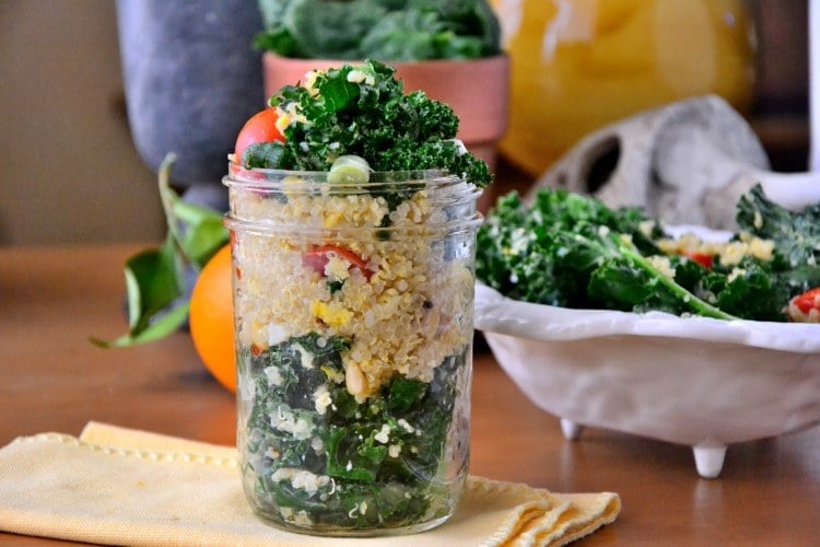 quinoa-fruhstuck-glas-gruensalat