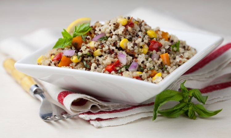 quinoa-sommer-Salat Rezepte-mais-paprika