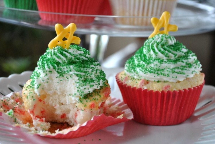 weihnachts-cupcakes-gruener-zucker-sternchen