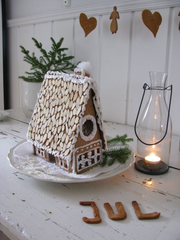 weihnachtsdeko-ideen-skandinavisch-lebkuchenhaus