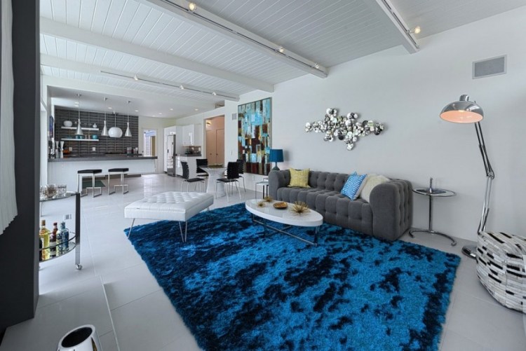 wohnzimmer- Einrichten mit Grau weiss-blauer-teppich-akzent