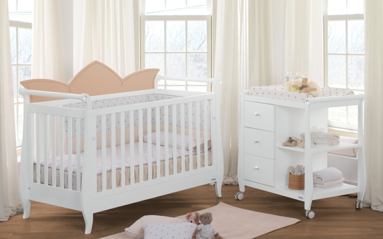  Babyzimmer einrichten Krone modern Holz