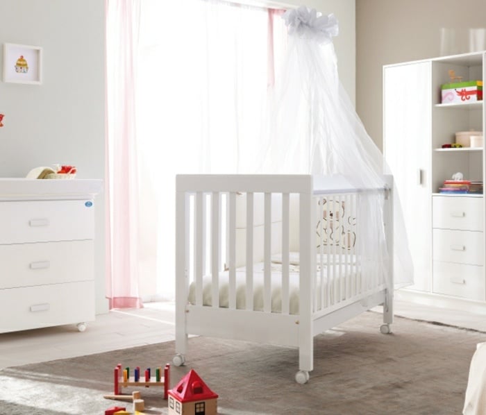 Babybett komplett weiße Bettmöbel Ideen Babyzimmer