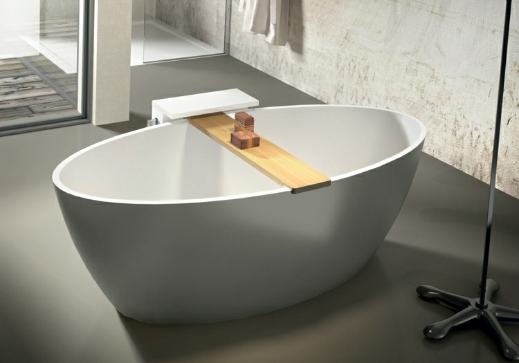Badmöbel Holz freistehende Badewanne Detail Ideen