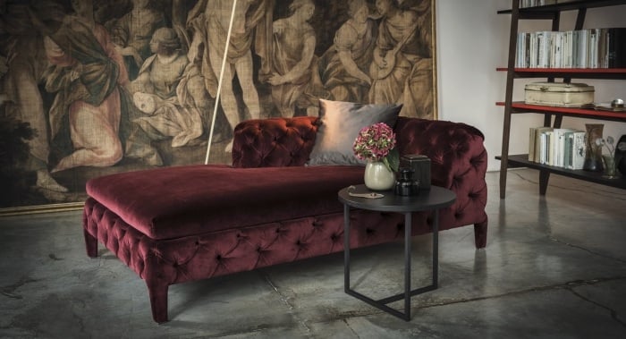 Designer-Sofa-Windsor-Chaiselongue-Samt-Rot-klassisch-gestepptes-Rhomben-Muster