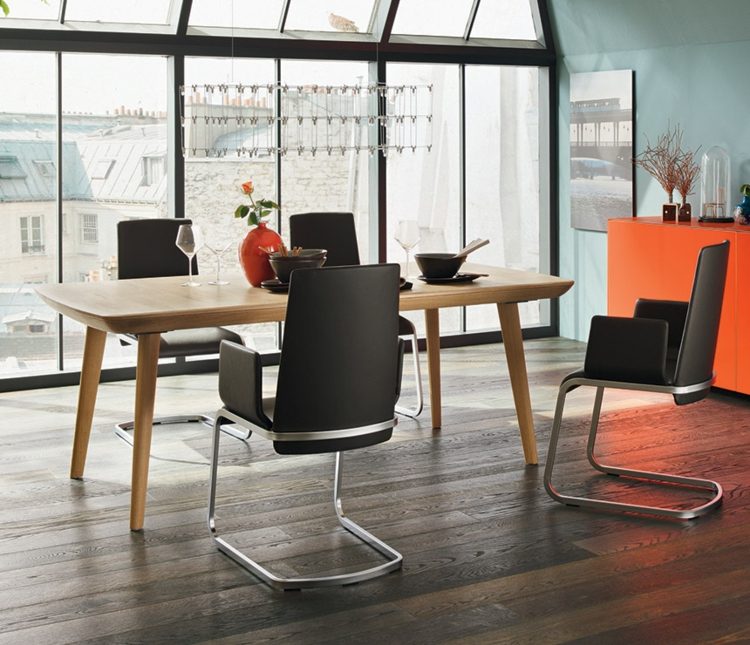 Esstisch Stühlen Holz Leder Esszimmer einrichten Ideen