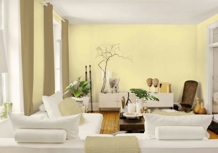 Farbe Wohnzimmer gelbe Wandfarbe weiße Möbel