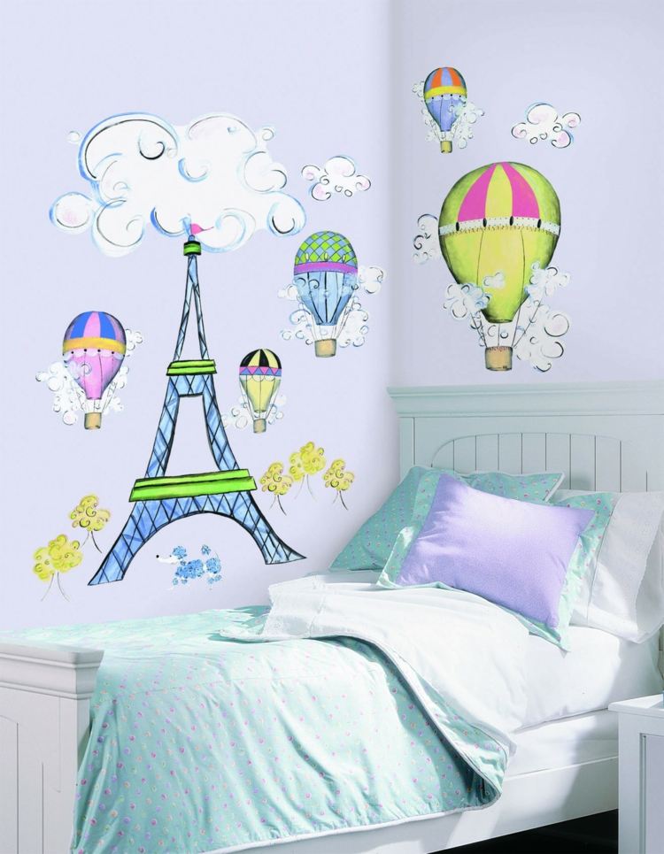 Kinderzimmer Paris inspiriert schön bemalt