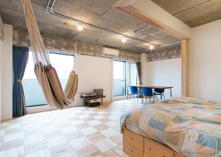 Holzboden-Parkett-Bett-Schlafzimmer