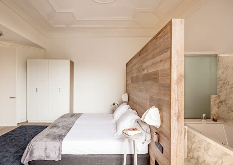 Ideen Schlafzimmer Holz Bett Kopfteil modern