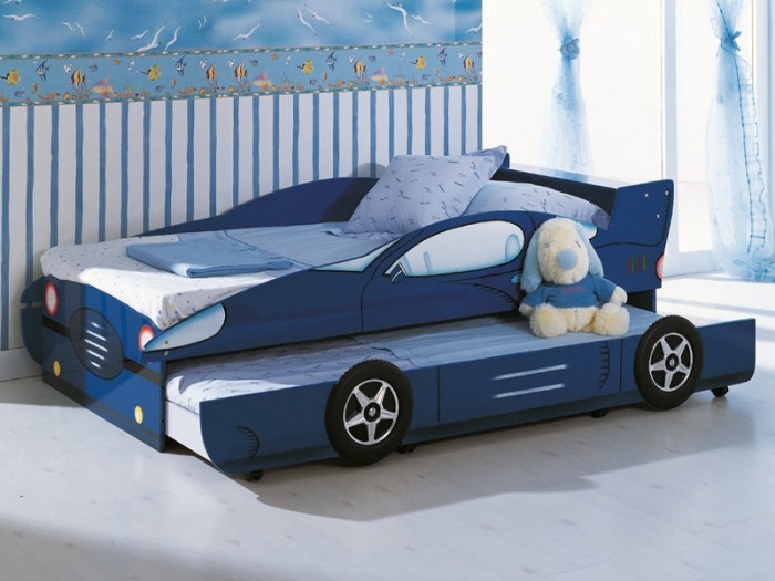 Kinderbett-Ausziehbar-Jugendbett-Auto-Form-blau-Kinderzimmer-Kojenbett