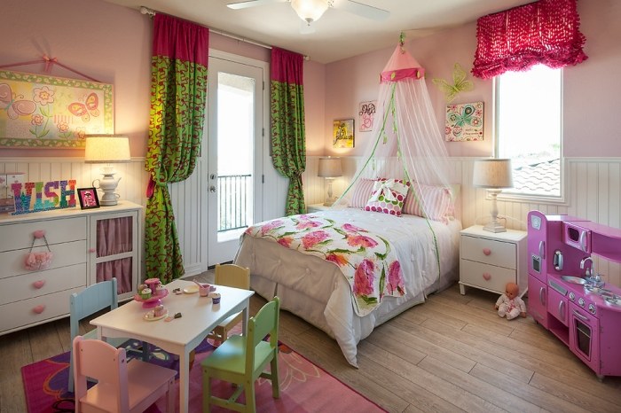 Kinderzimmer-Vorhänge-eklektisch-bodenlang-zweifarbig-grün-pink