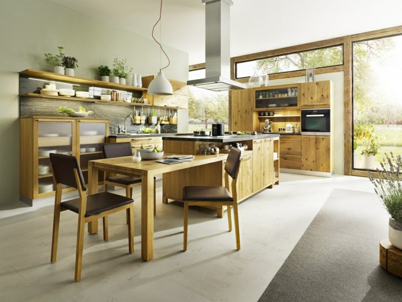 Moderne-Küche-aus-Holz-und-Naturstein