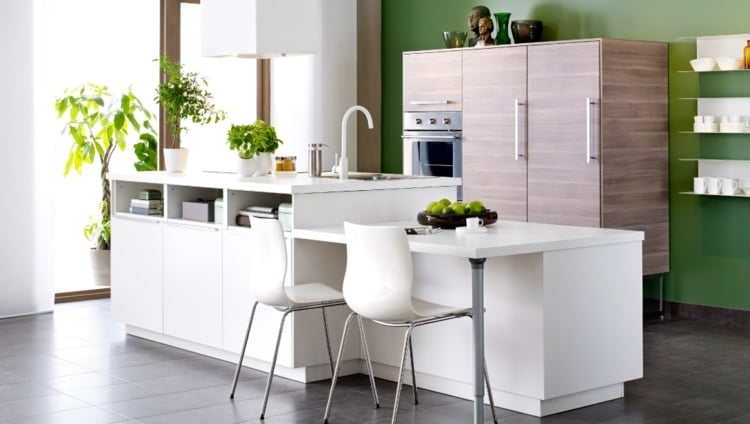 Ikea Küche weiß Fronten grifflos Regale