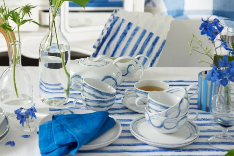 Porzellan Geschirr kaufen Muster blaue Streifen maritimer Stil