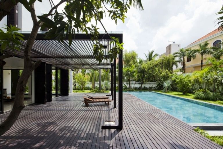 Private-Villa-vietnam-architektur-wandbegrünung-außenpool-sonnendeck