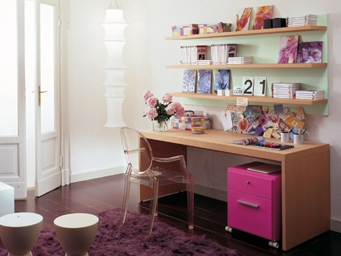 Schreibtisch Kinder Mädchenzimmer Acryl grüne Pastellwand