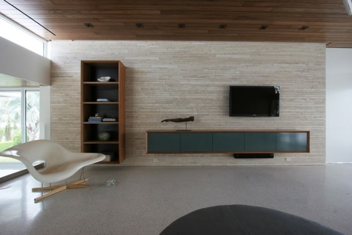 Sideboard-Wandhängend-puristische-gestaltung-wohnzimmer-sessel