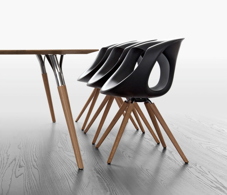 Tisch Stühle schwarze Farbe Holz Gestell