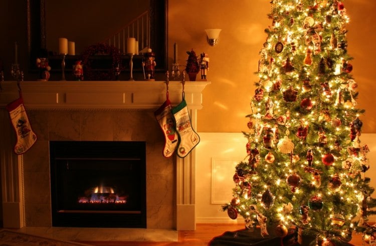 Weihnachtsbaum kaufen dekorieren Ideen künstlich echt Tannenbäume