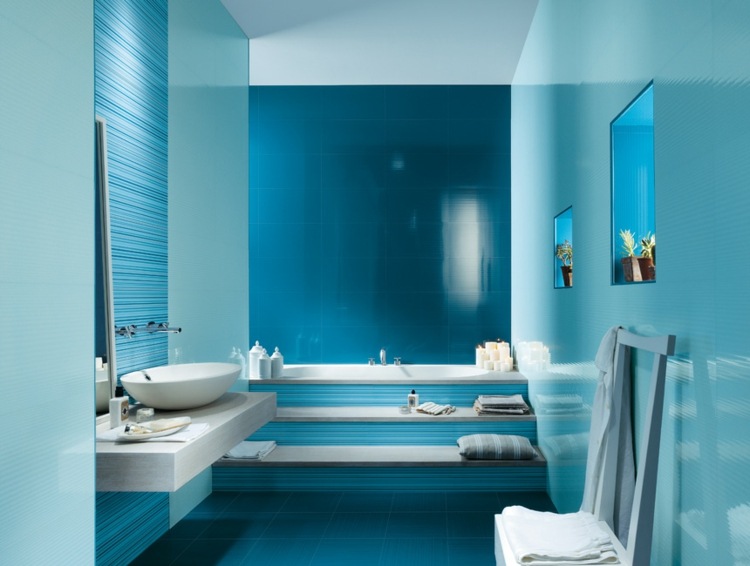 badezimmer-design-dunkel-blau-keramik-aufsatzbecken-unterschrank