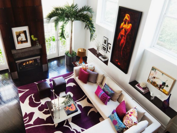 beispiele zum wohnzimmer einrichten modern pink akzente weiss couch kamin akzentwand