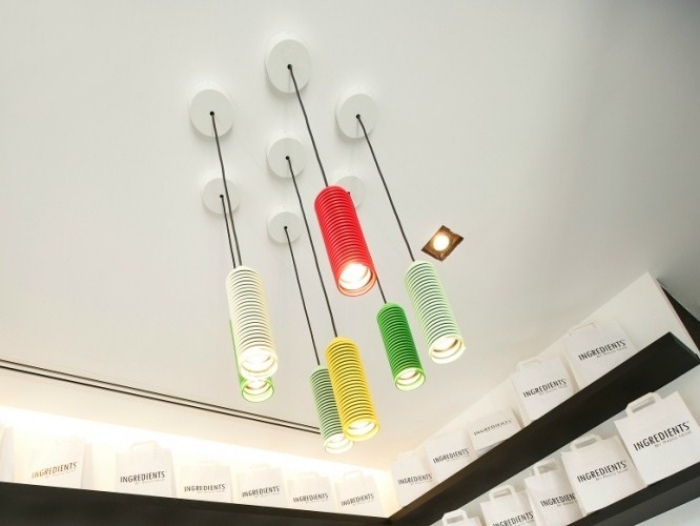bunte-Wohnzimmerlampen-hängelampen-babala-Design-Anthony-Duffeleer