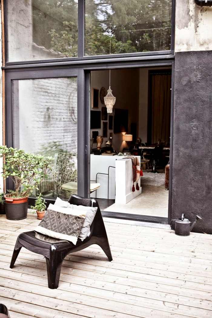 ideen-für-terrassengestaltung-möbel-design-modern-textilien-gemütlichkeit