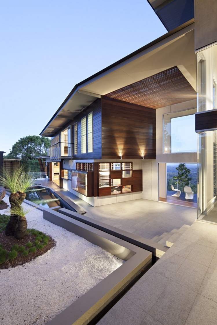 ideen-terrassengestaltung-modern-architektur-haus-beleuchtung-glaswaende