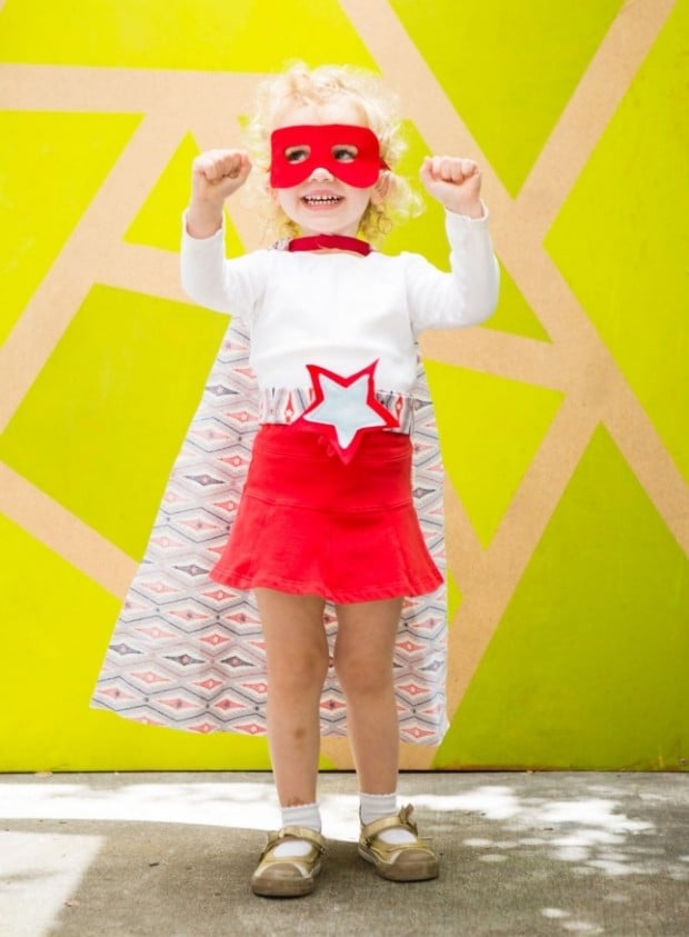 last-minute-Faschingskostüme-für-Kinder-idee-Supermädchen-Maske