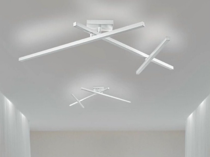 minimalistische-led-leuchte-Carmen-panzeri-LED-verstellbar-Carmen-Ferrara