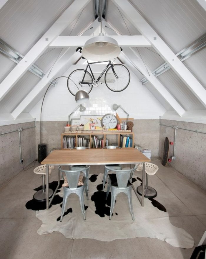 modern-jugendzimmer-home-office-dachkonstruktion-schräg-ideen-deko