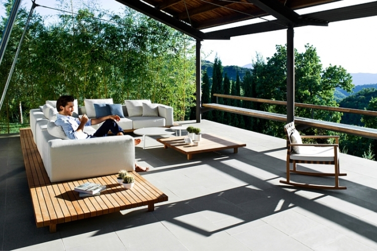 Outdoor Lounge
