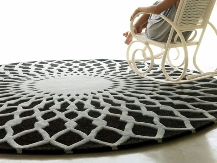 runde Teppiche handgewebt schwarz weiß Design