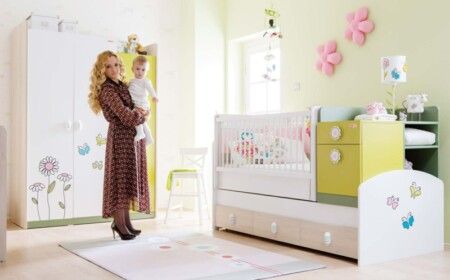 Babyzimmer komplett Möbel Kinderbett verwandelbar