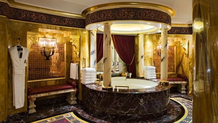 Badezimmer-Vorschläge-Gold-Luxus-Arabischer-Stil-hamam-Marmor