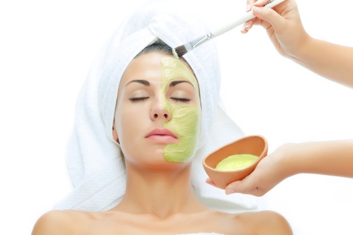 Beauty-Tipps-Schönheitspflege-Gesichtsmaske-gegen-trockene-Haut-Aloe-Vera