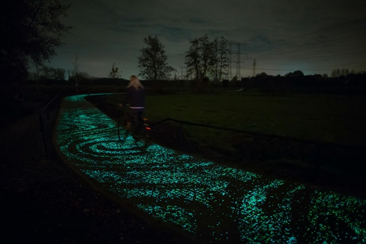 Beleuchtete Fahrradwege Niederlanden Rad fahren schöne Wege