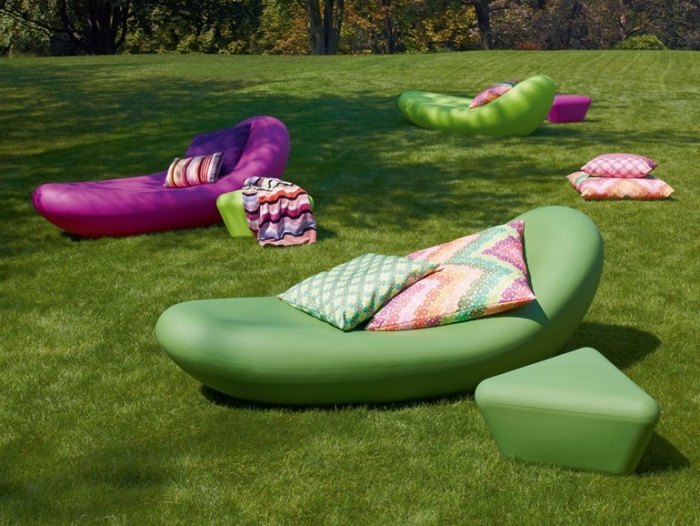Garten-Loungemöbel-Polyethylen-Daybed-PETAL-grün-violett-Missoni-Home