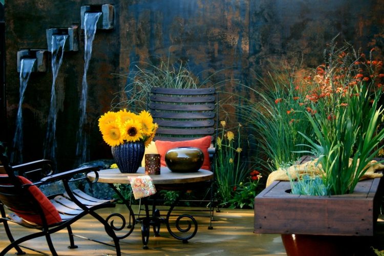 Gartengesltaltung Terrasse Ideen Wasserspiele Topfpflanzen Sitzecke