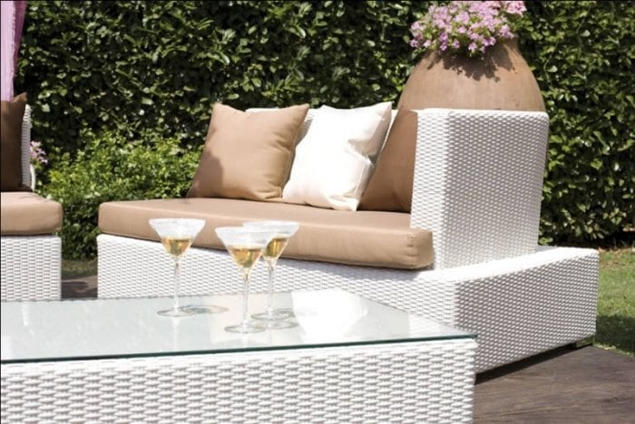 Gartenmöbel-aus-Polyrattan-2015-charlie-Möbelkollektion-weiß