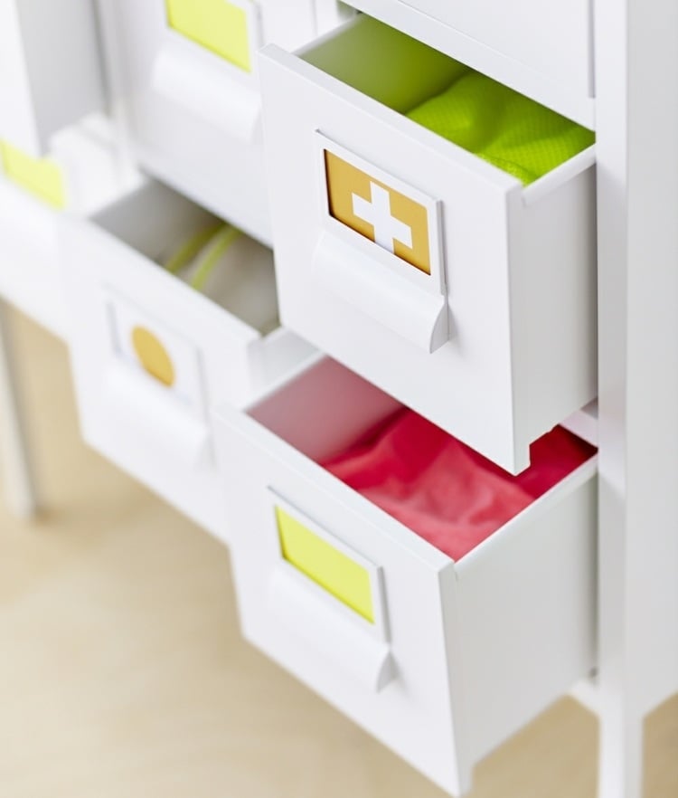 Ikea-online-Katalog-Schubladen-weiß-gelb-modulare-Möbel