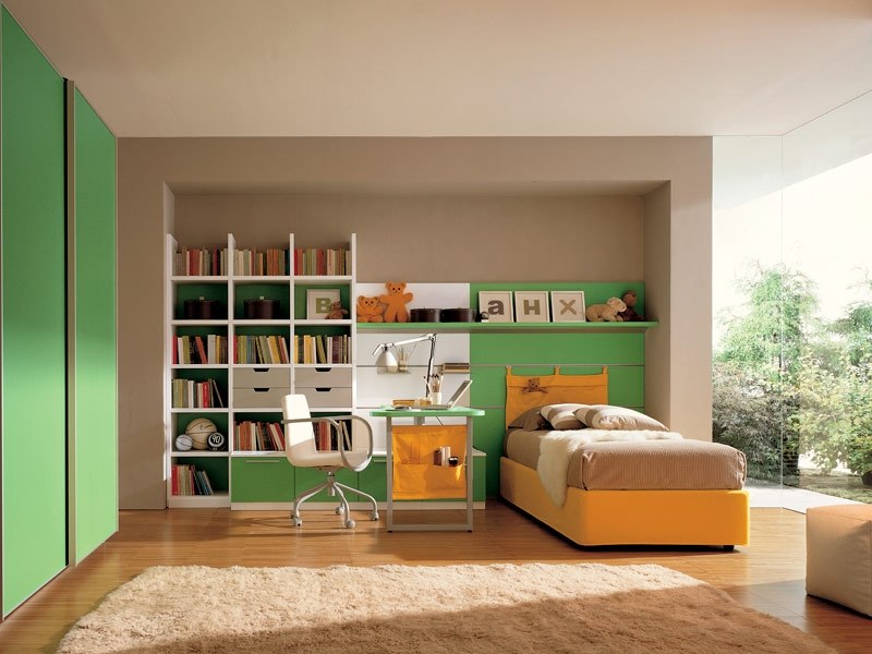 Kinderzimmer-für-Jungen-2015-Trendfarbe-Grün-Wandgestaltung-flauschiger-teppich