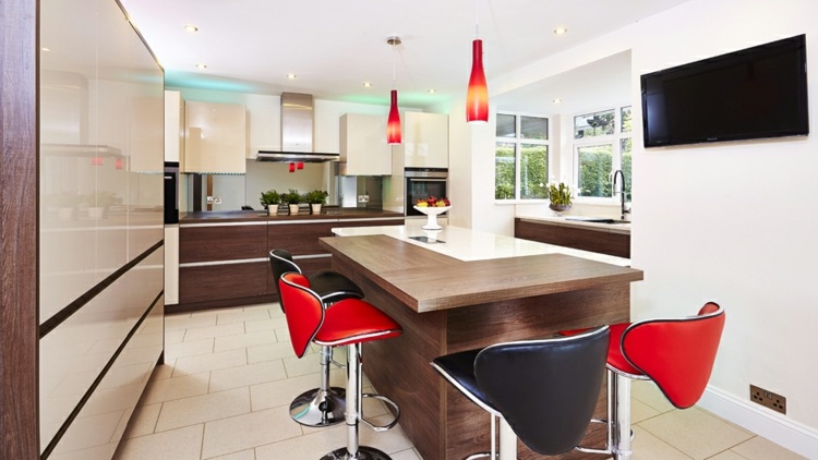 Küchen 2015 neutrale Farbe Essplatz Zimmermitte