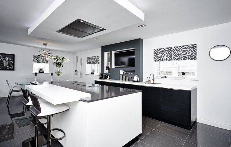Küchen Ideen 2015 schwarz weiß grifflosen Fronten